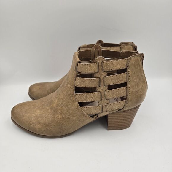 Fergalicious By Fergie Galena Ankle Boots Size 10 M Tan Booties Y2K Chunky Heel - Picture 3 of 9